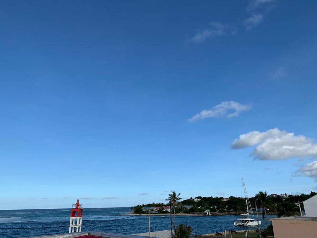 Villa Phare Caraibes Guadeloupe - Rooftop Jacuzzi & Ocean View لو مول المظهر الخارجي الصورة